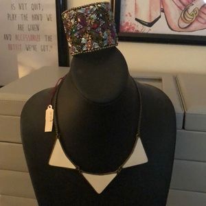 Arrow white stone necklace